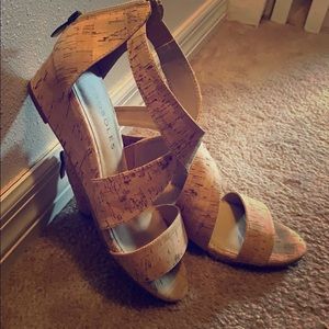 Cork wedges